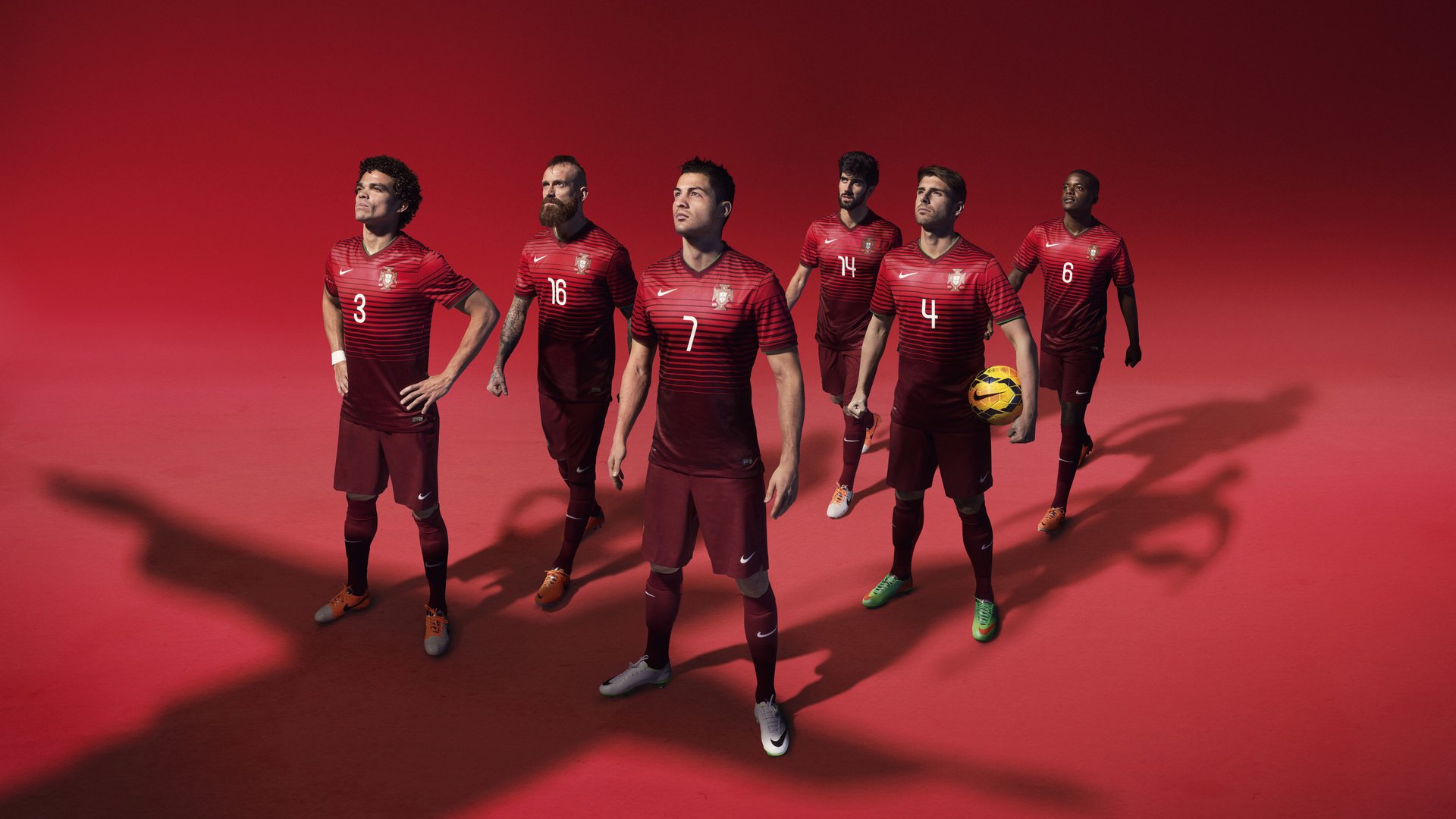 技术支持：赛事方引入AI裁判辅助回放减少争议案例，视频辅助裁判